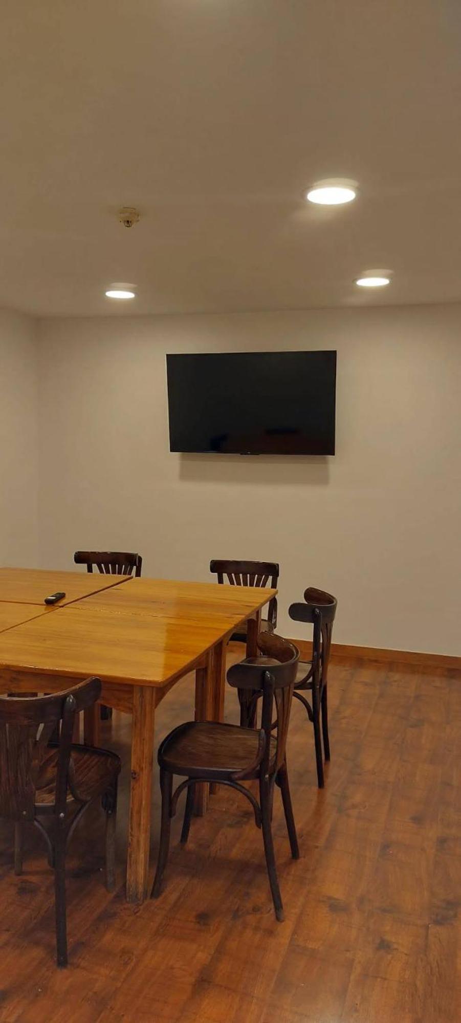 Hotel Saurat Еспот Екстериор снимка